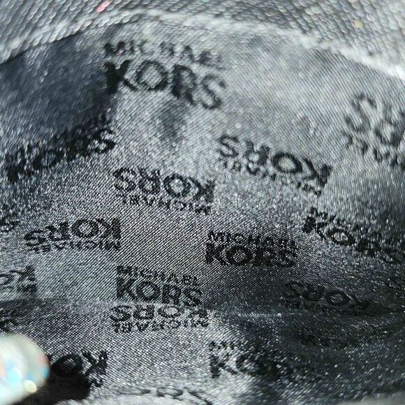 Michael Kors Fulton Flap Wallet - Picture 4 of 4